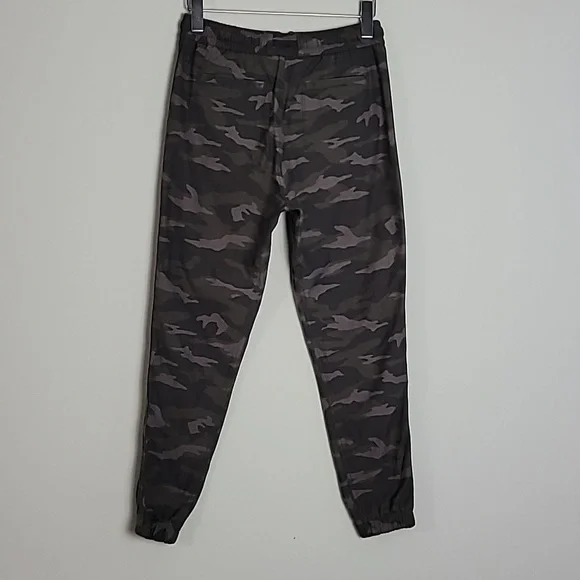 Athleta Green Camo Farallon Jogger Pant Sz 0 - Picture 4 of 8
